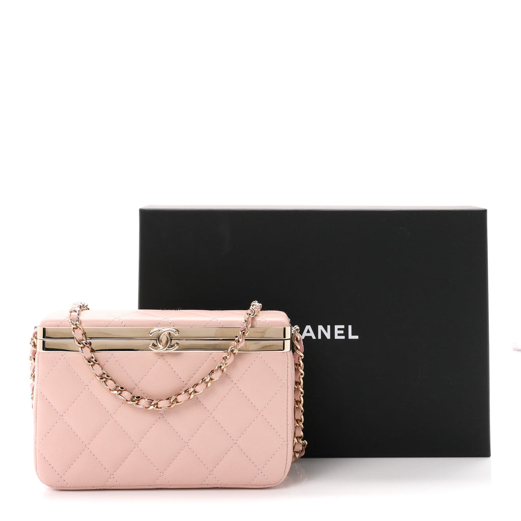Chanel Lambskin Quilted CC Vanity With Chain Light Pink