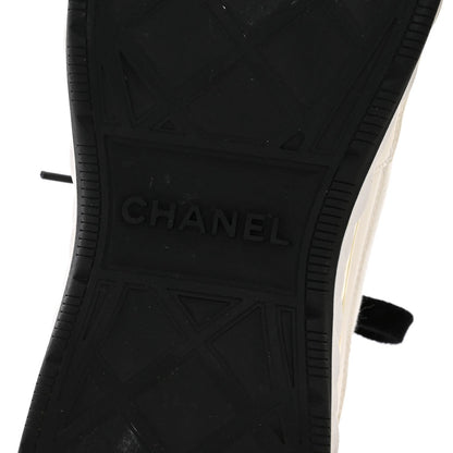 Chanel Velvet Calfskin Mixed Fibers Women's CC Sneakers 40 Ivory Black