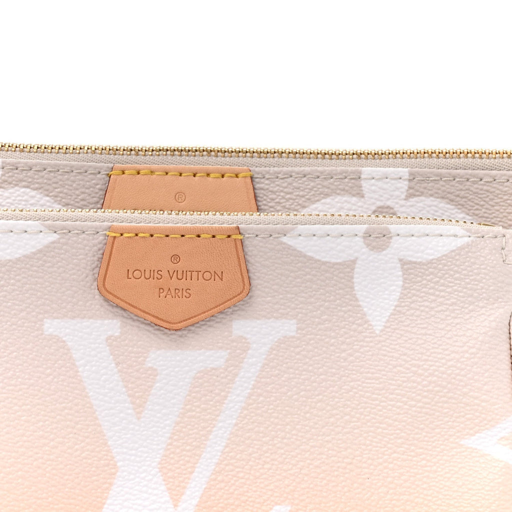 Louis Vuitton Monogram Giant Multi Pochette Accessoires Brume