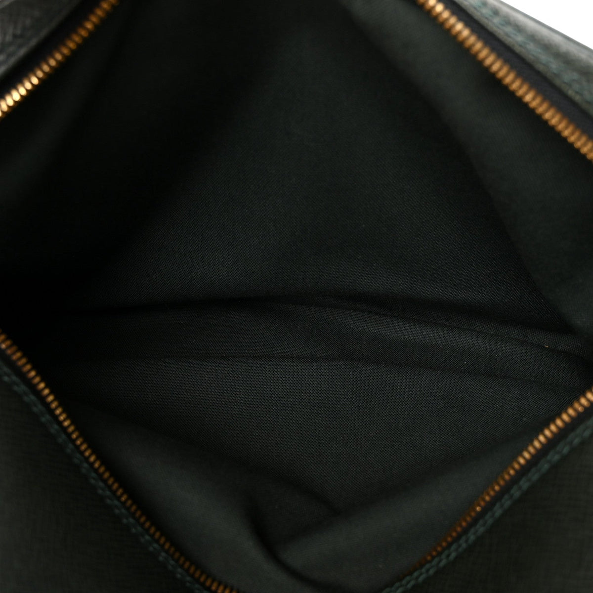 Taiga Reporter Messenger Epicea Handbag