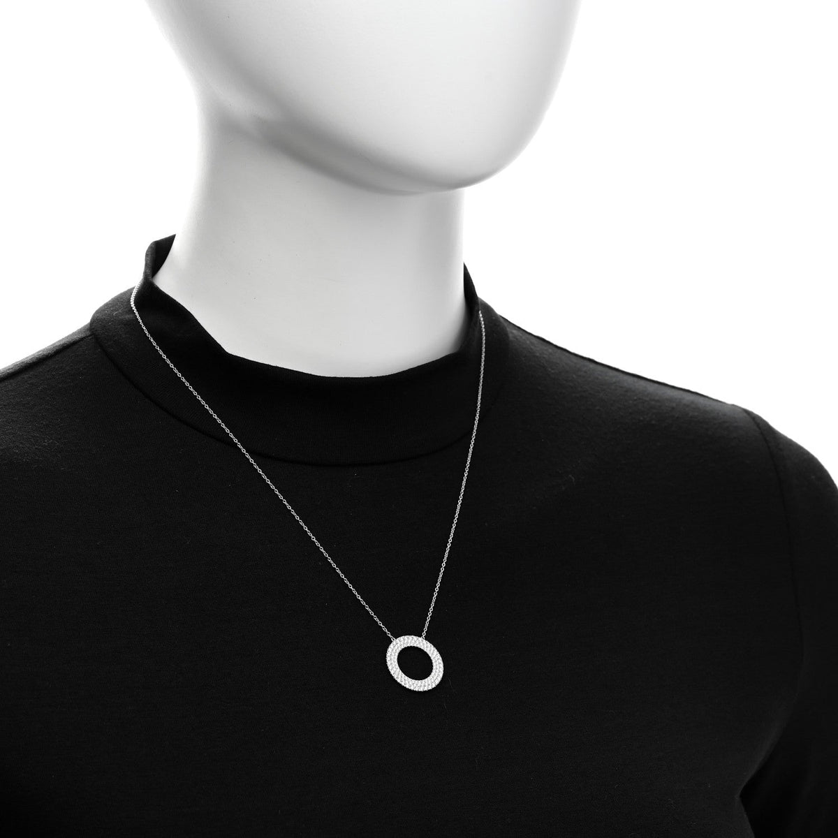 18K White Gold Diamond Metro Circle Pendant Necklace