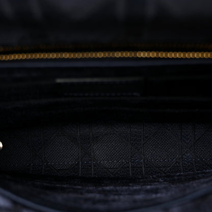 Medium Handbag