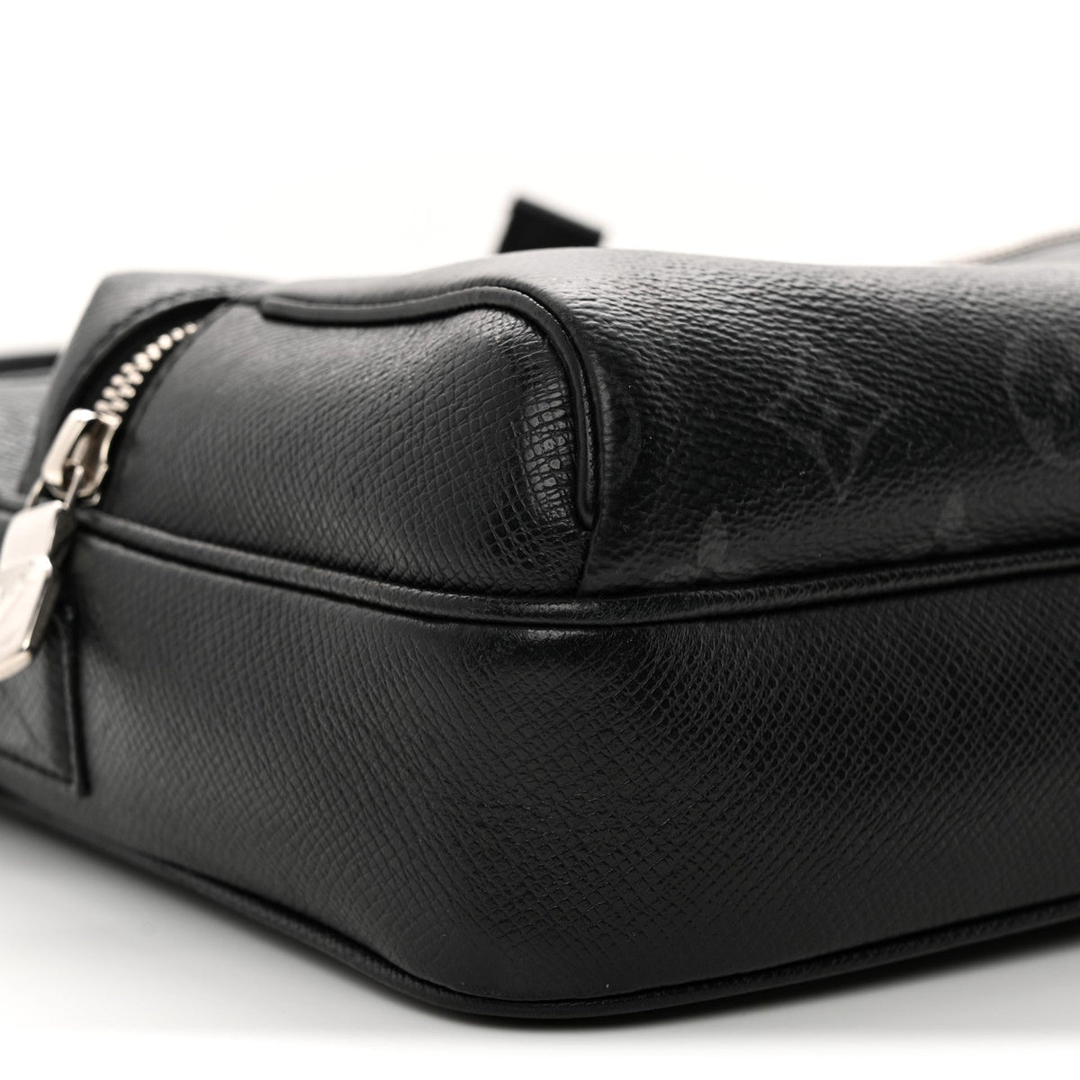 Louis Vuitton Taiga Monogram Eclipse Outdoor Messenger Black