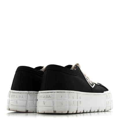 Prada Re-Nylon Gabardine Women's Triangle Logo Double Wheel 50mm Sneakers 38.5 Black