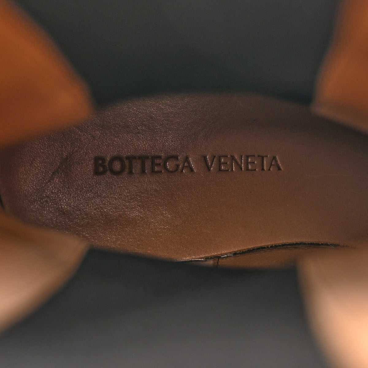 Bottega Veneta Calfskin Women's The Lug Chelsea 55mm Boots 36.5 Black