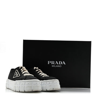Prada Re-Nylon Gabardine Women's Triangle Logo Double Wheel 50mm Sneakers 38.5 Black