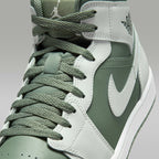 Air 1 Mid Sneakers