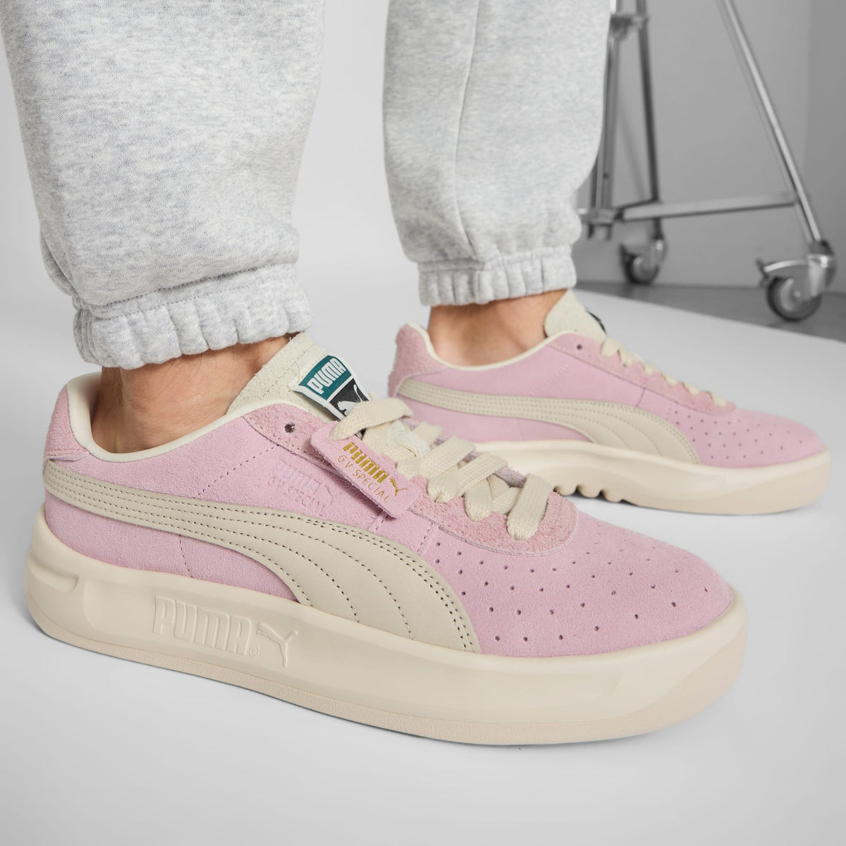 GV Special Suede Sneakers Sneakers