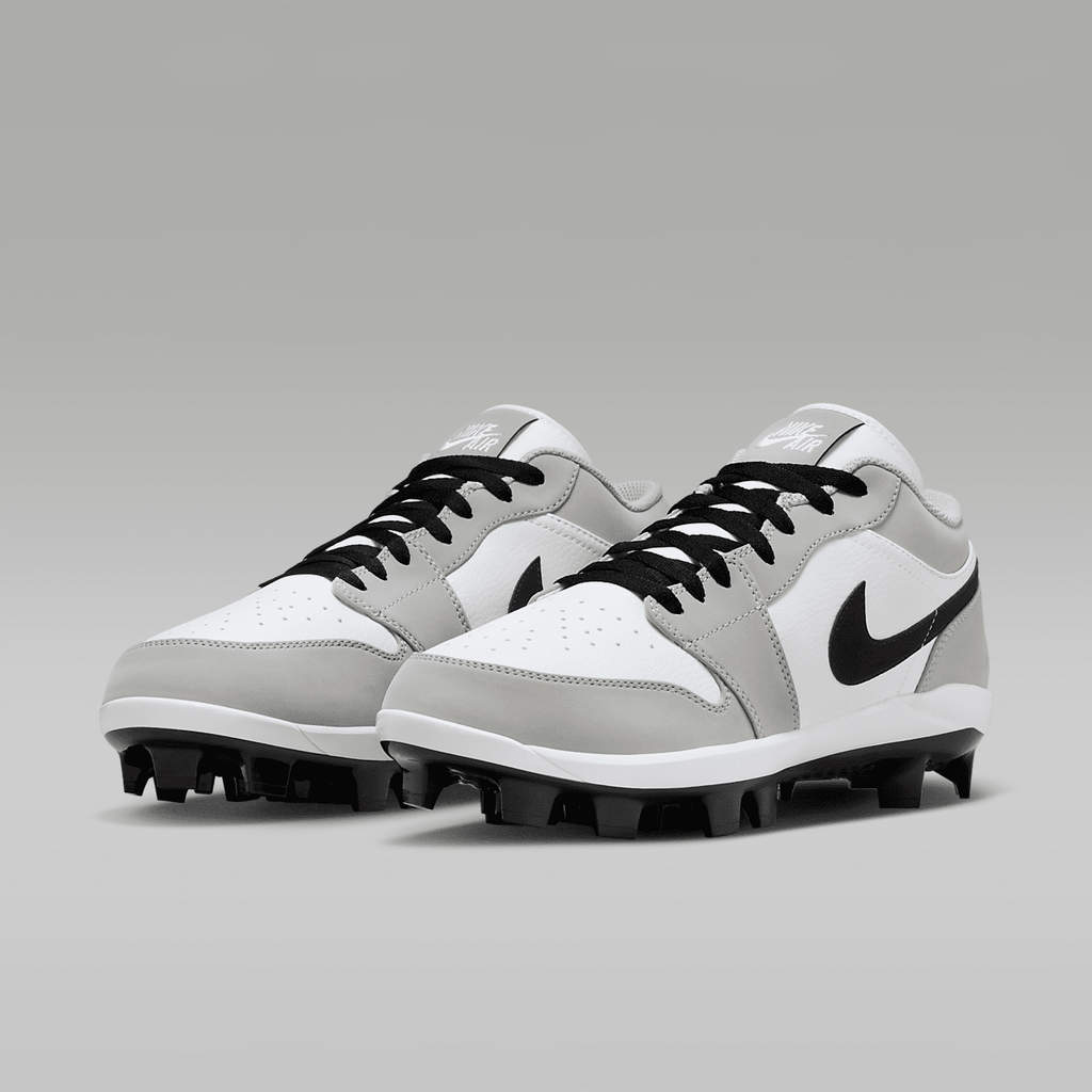1 Retro MCS Low Baseball Cleats Sneakers