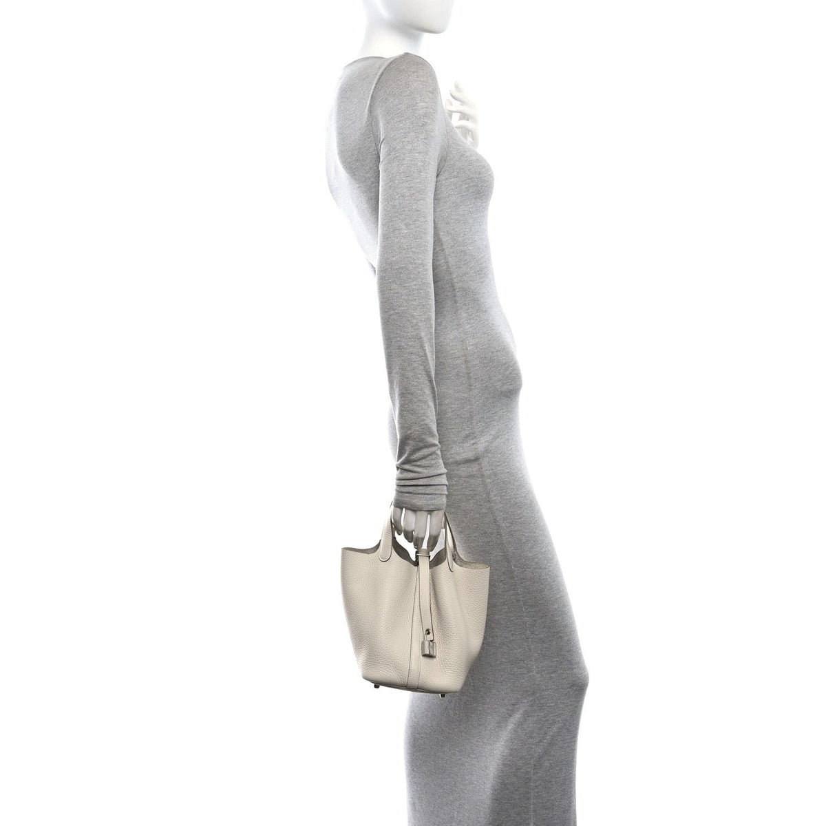 Taurillon Clemence Picotin Lock 18 Pm Cr Handbag