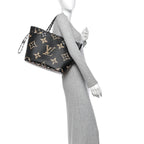 Louis Vuitton Monogram Giant Jungle Neverfull MM Black