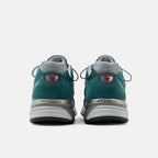 Unisex 990v4 Lifestyle Sneakers
