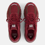 Unisex 990v4 Lifestyle Sneakers