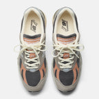 Unisex 991v2 Lifestyle Sneakers