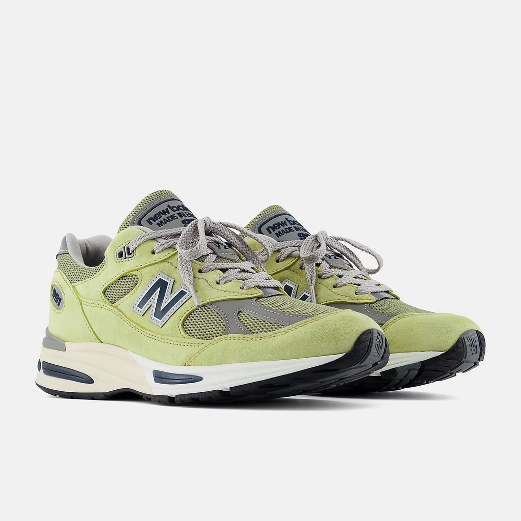 Unisex 991v2 Lifestyle Sneakers