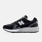 Unisex 880R Lifestyle Sneakers
